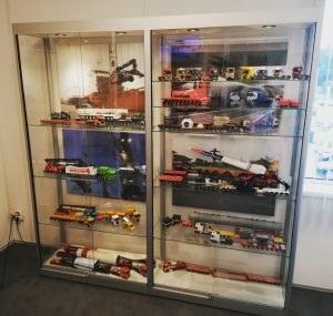 Vitrinekasten oplevering