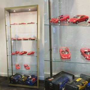 Vitrinekast goud anodiseren